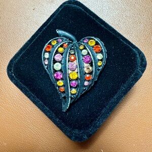 Vintage Black Heart/Leaf Brooch w colorful jewels 🖤💛🧡💜